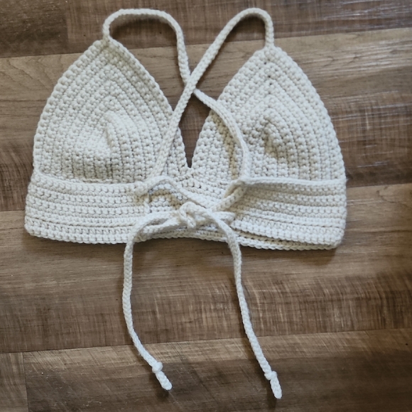 Handmade Cream Crochet Crop Top - Picture 2 of 3